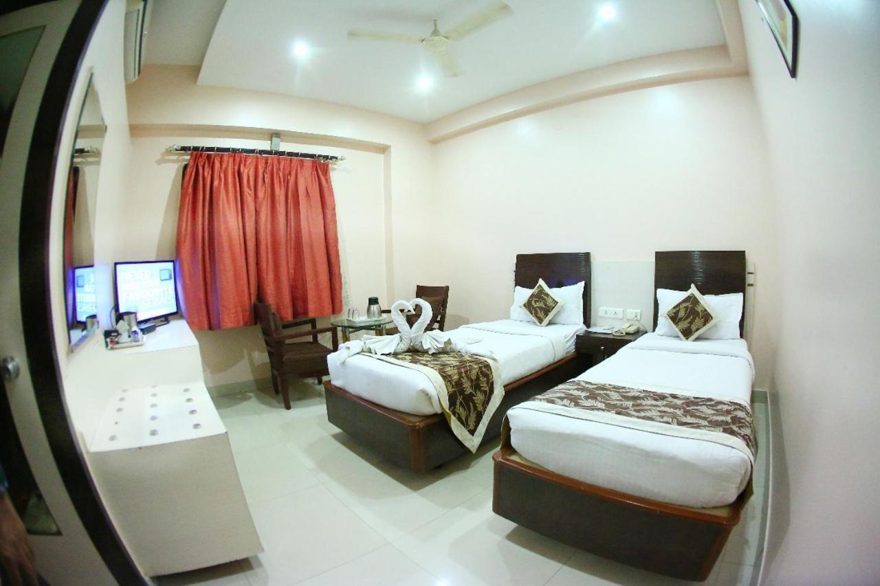 Fabexpress Tourist Plaza Hyderabad Ngoại thất bức ảnh