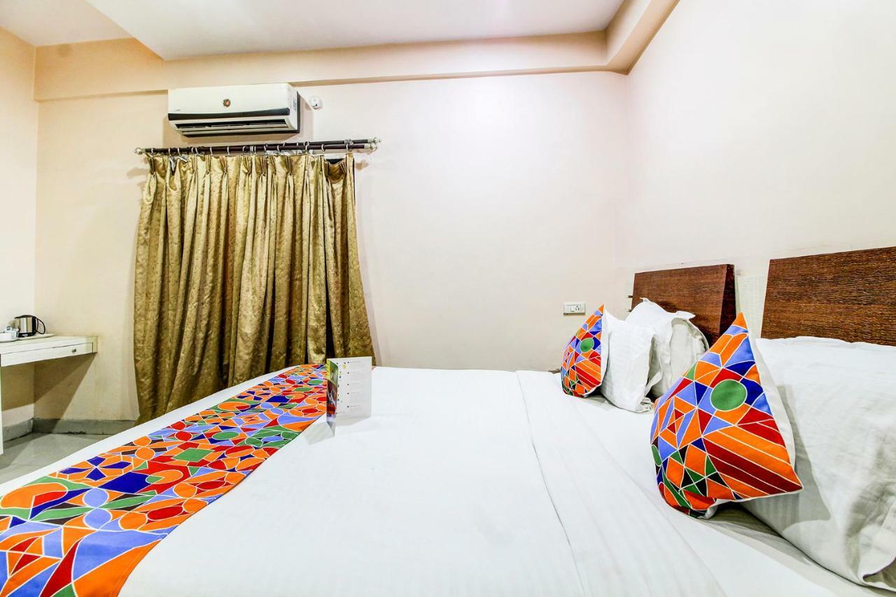 Fabexpress Tourist Plaza Hyderabad Ngoại thất bức ảnh